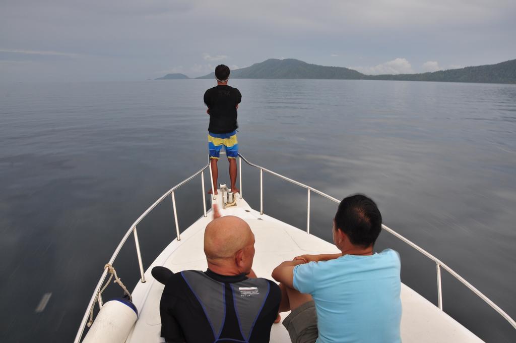 Tapokreng Raja Ampat Dive Resort מראה חיצוני תמונה