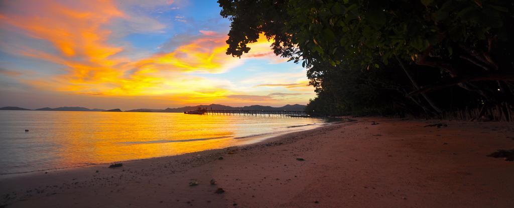 Tapokreng Raja Ampat Dive Resort מראה חיצוני תמונה
