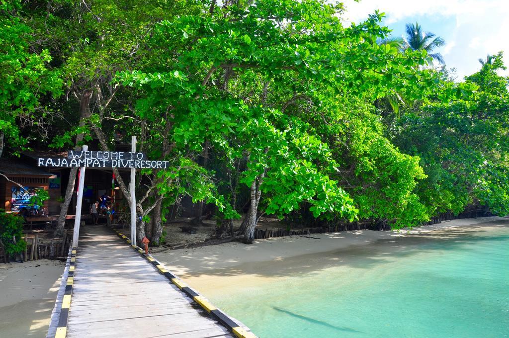Tapokreng Raja Ampat Dive Resort מראה חיצוני תמונה