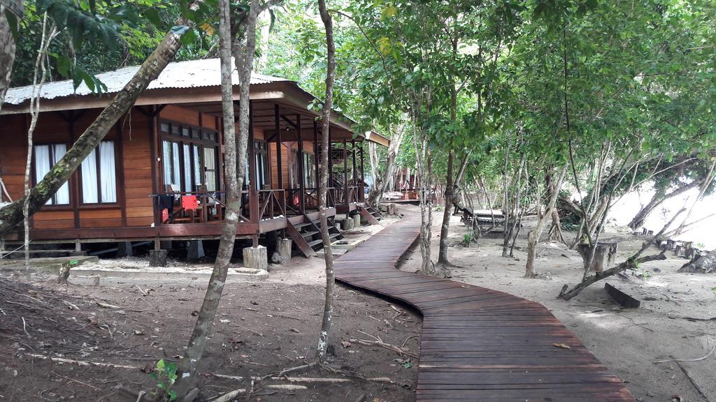 Tapokreng Raja Ampat Dive Resort מראה חיצוני תמונה